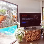 Goldland Luxury Pool Villa Pattaya Walking Street 8 Bedrooms
