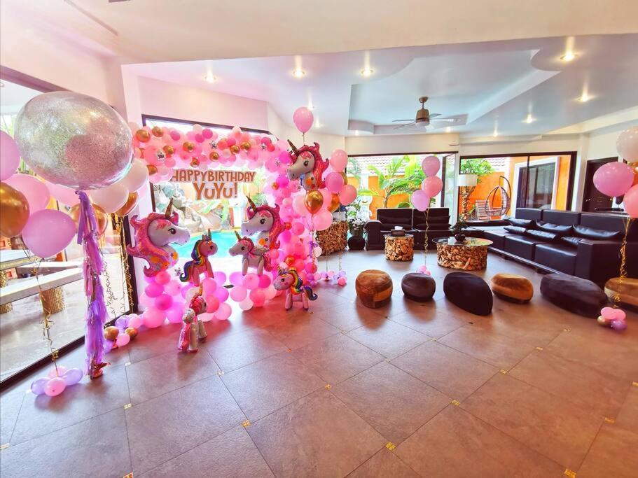 Goldland Luxury Pool Walking Street 8 Bedrooms
