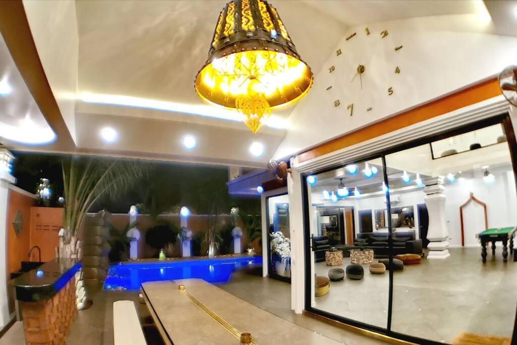 Villa Goldland Luxury Pool Walking Street 8 Bedrooms *