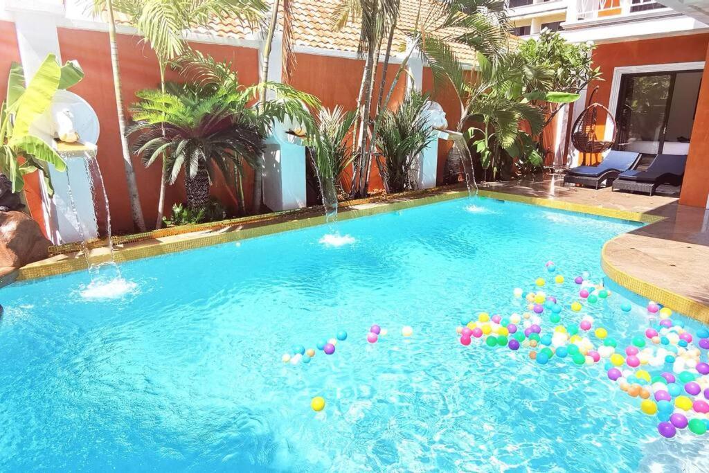 Goldland Luxury Pool Walking Street 8 Bedrooms Villa Pattaya
