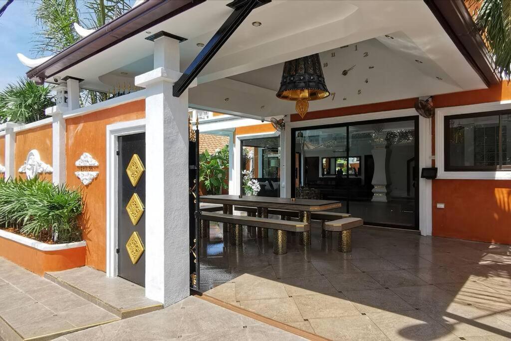 Goldland Luxury Pool Walking Street 8 Bedrooms *