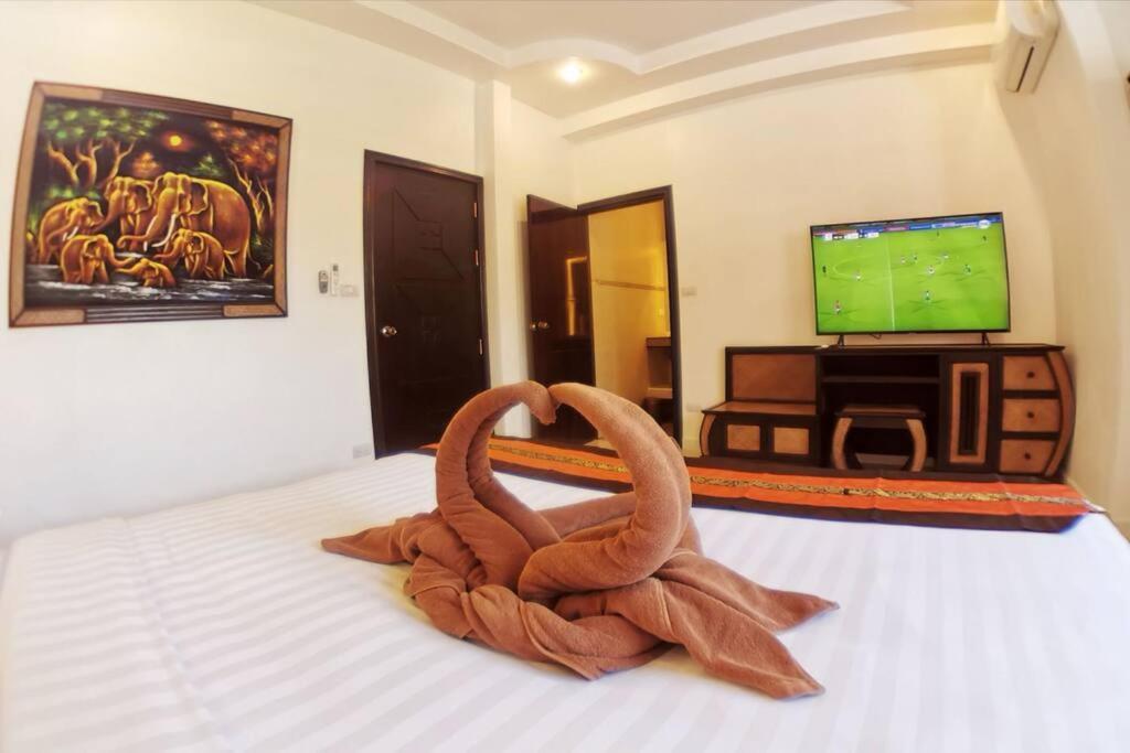 Goldland Luxury Pool Walking Street 8 Bedrooms Villa Pattaya