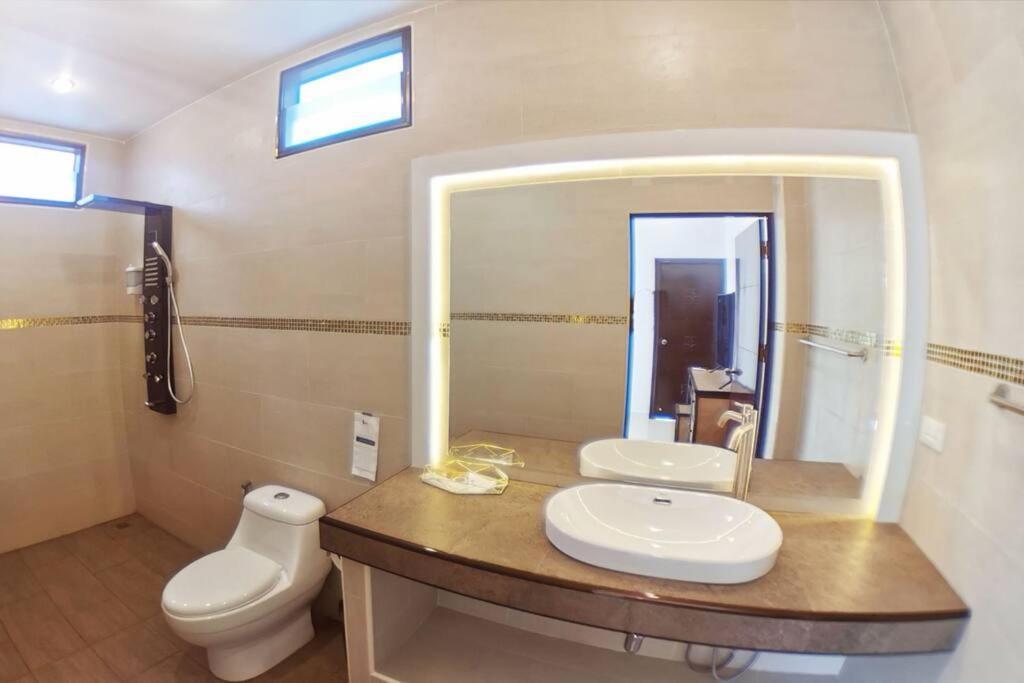 Goldland Luxury Pool Walking Street 8 Bedrooms Villa *